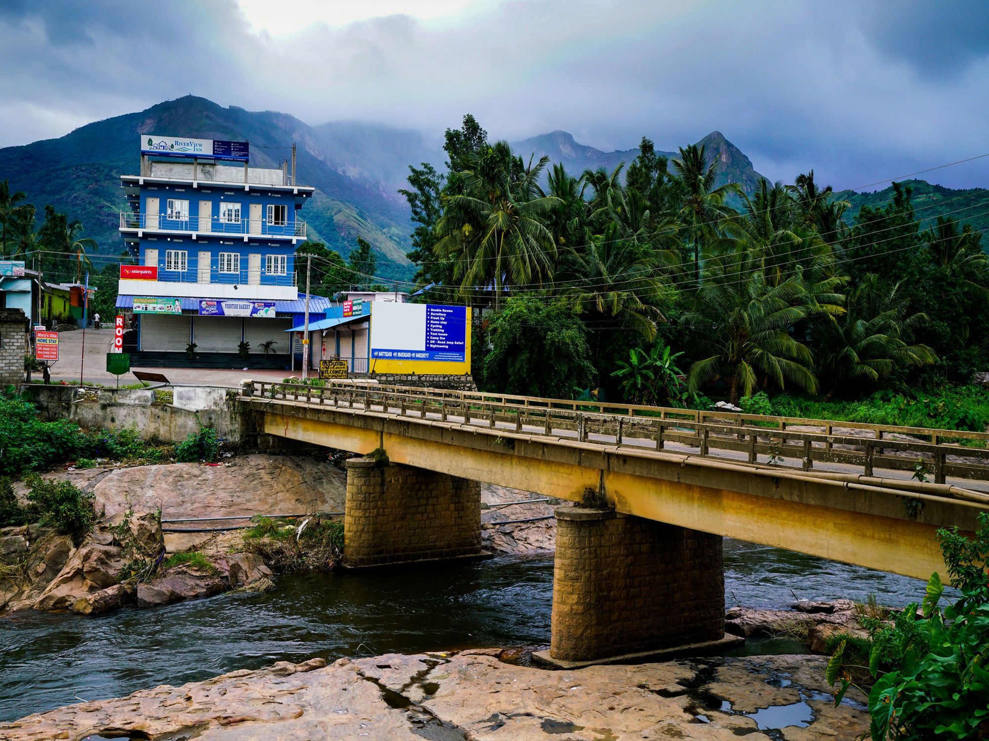 Oyo Preferred 15647 River View Inn Munnar Esterno foto